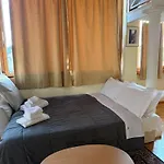 아파트 Amazing Panoramic Artist's Loft Spanish Steps