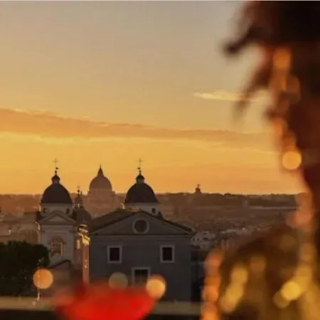 Amazing Panoramic Artist's Loft Spanish Steps