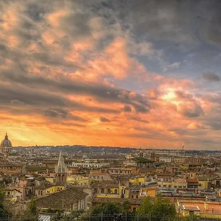 Amazing Panoramic Artist's Loft Spanish Steps Διαμέρισμα