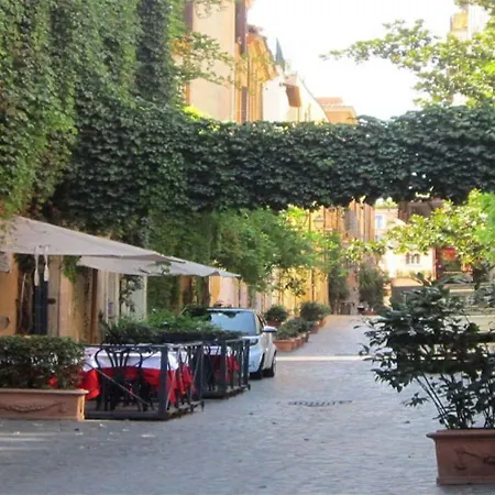 Διαμέρισμα Amazing Panoramic Artist's Loft Spanish Steps