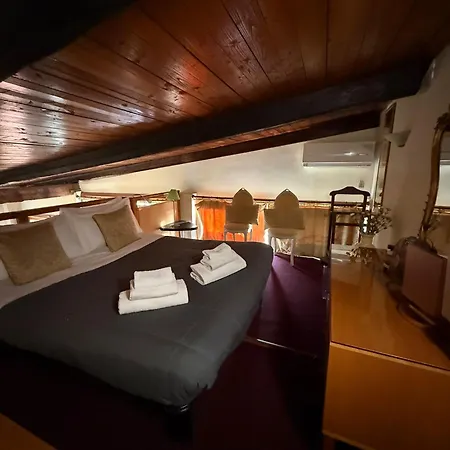 Apartamento Amazing Panoramic Artist's Loft Spanish Steps