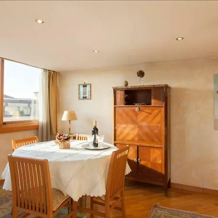 Amazing Panoramic Artist's Loft Spanish Steps