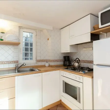 Amazing Panoramic Artist's Loft Spanish Steps Apartment Rome