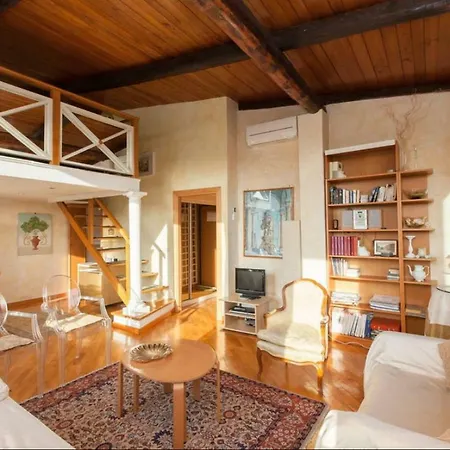 Apartment Amazing Panoramic Artist's Loft Spanish Steps Rome