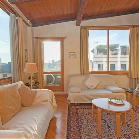 Apartment Amazing Panoramic Artist's Loft Spanish Steps
