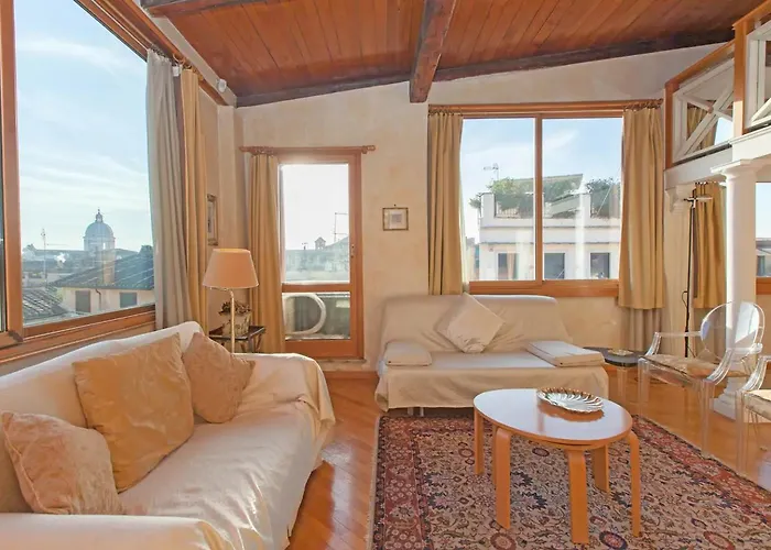 Amazing Panoramic Artist's Loft Spanish Steps Apartmán Řím