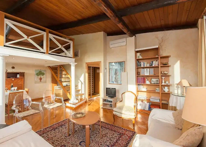 Amazing Panoramic Artist's Loft Spanish Steps Řím