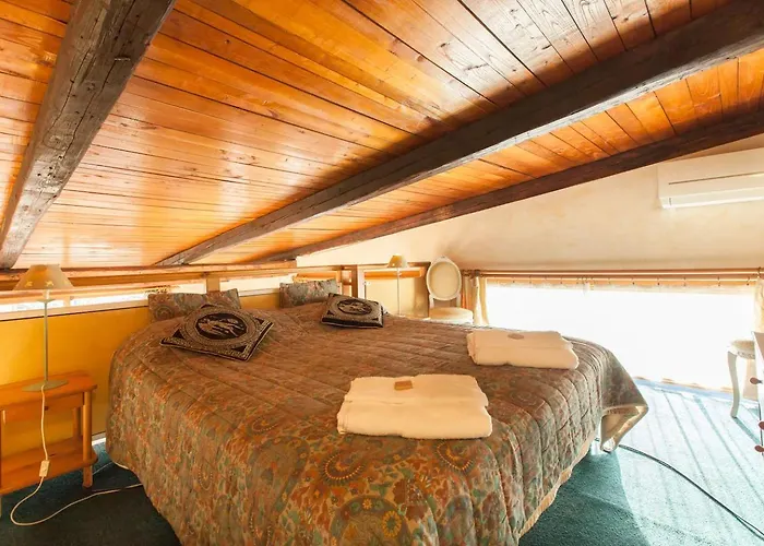 Amazing Panoramic Artist's Loft Spanish Steps Apartmán Řím