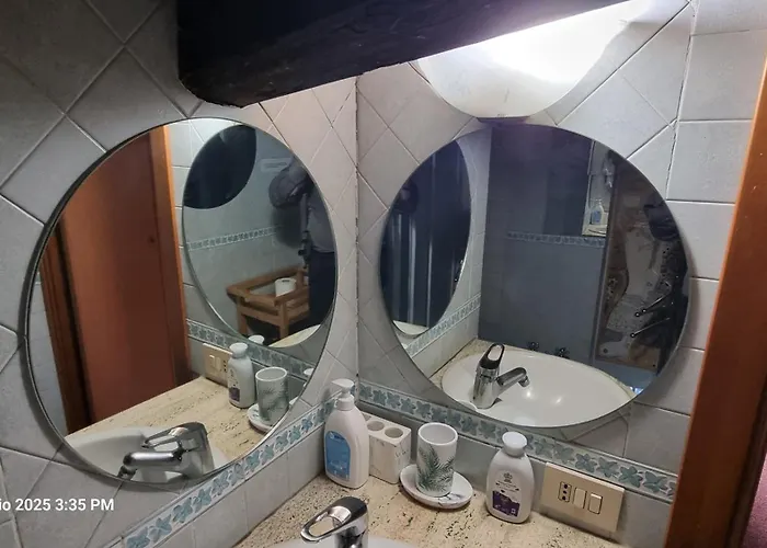 Amazing Panoramic Artist's Loft Spanish Steps *