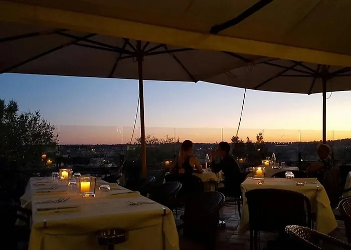 Amazing Panoramic Artist's Loft Spanish Steps Apartmán